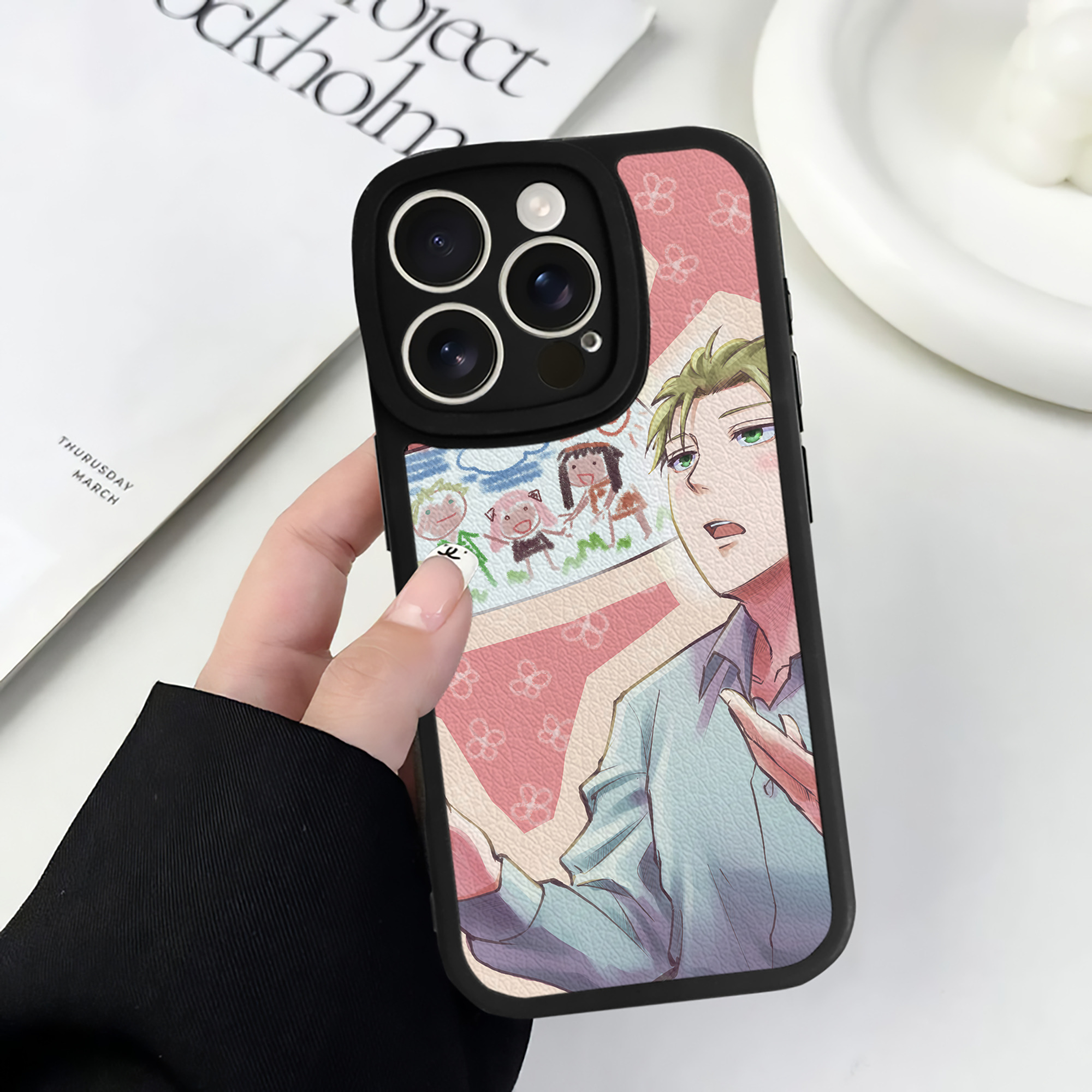 （画像用） SPY×FAMILY间谍家家酒 【iPhone 16シリーズ対応】シリコンスマホケース（レザー調） 材質：シリコン